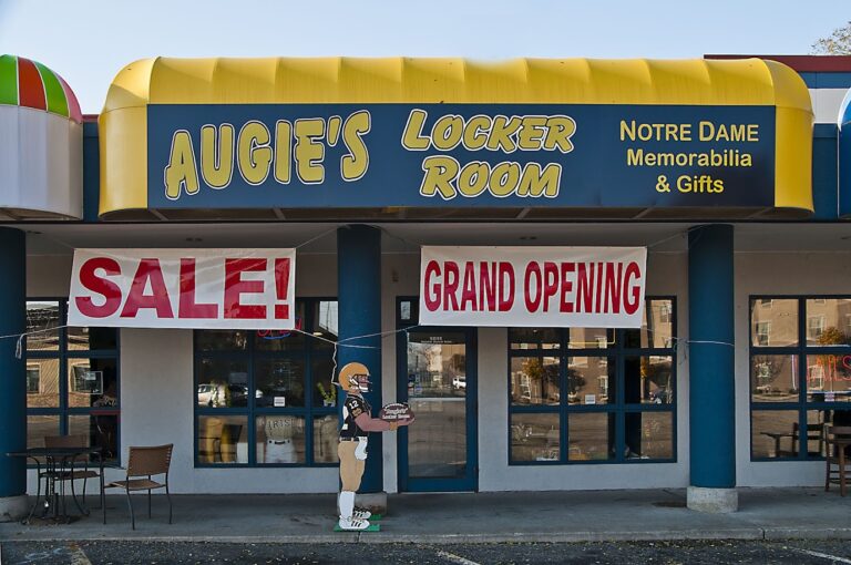 augie s locker room south bend 46635 768x510