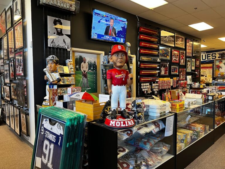 dogtown sports collectibles framing st louis 63139 768x576