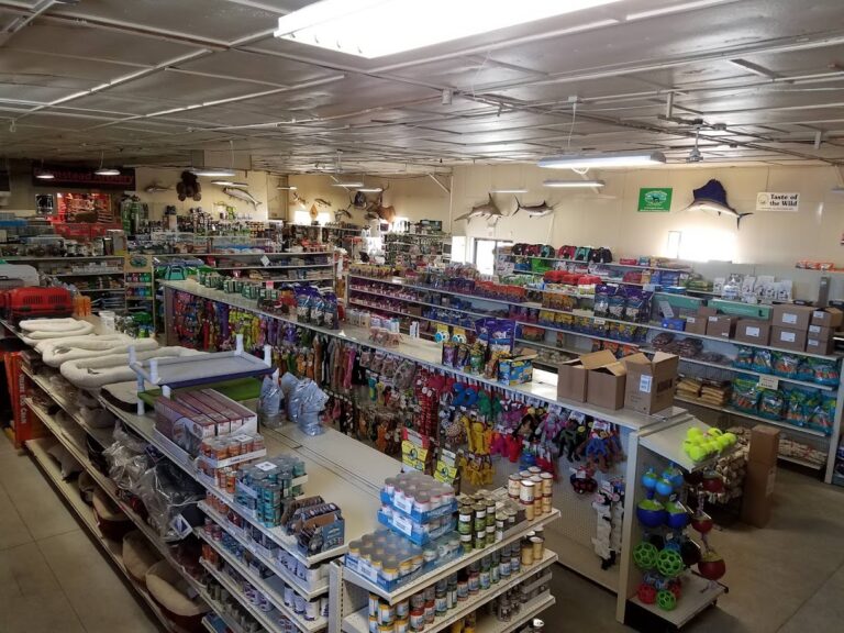 farmstead outdoors pet supply outlet sheboygan 53081 768x576