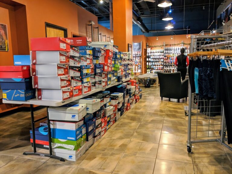 fleet feet tucson casas adobes 85704 768x576