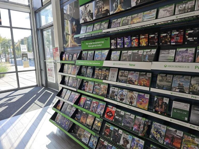 gamestop kent 98032 768x576