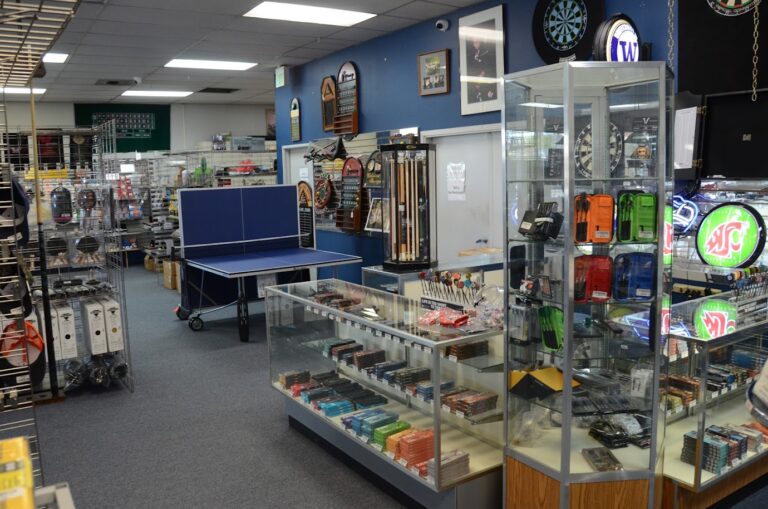 golden west games lakewood 98499 768x509