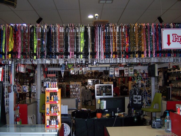 jimmy s sports world fresno 93703 768x576