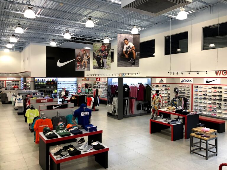 just for sports hollywood 33020 768x576