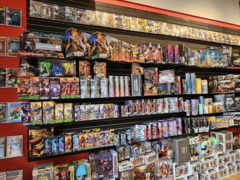 keep it strange comics collectibles centreville 20111 768x576