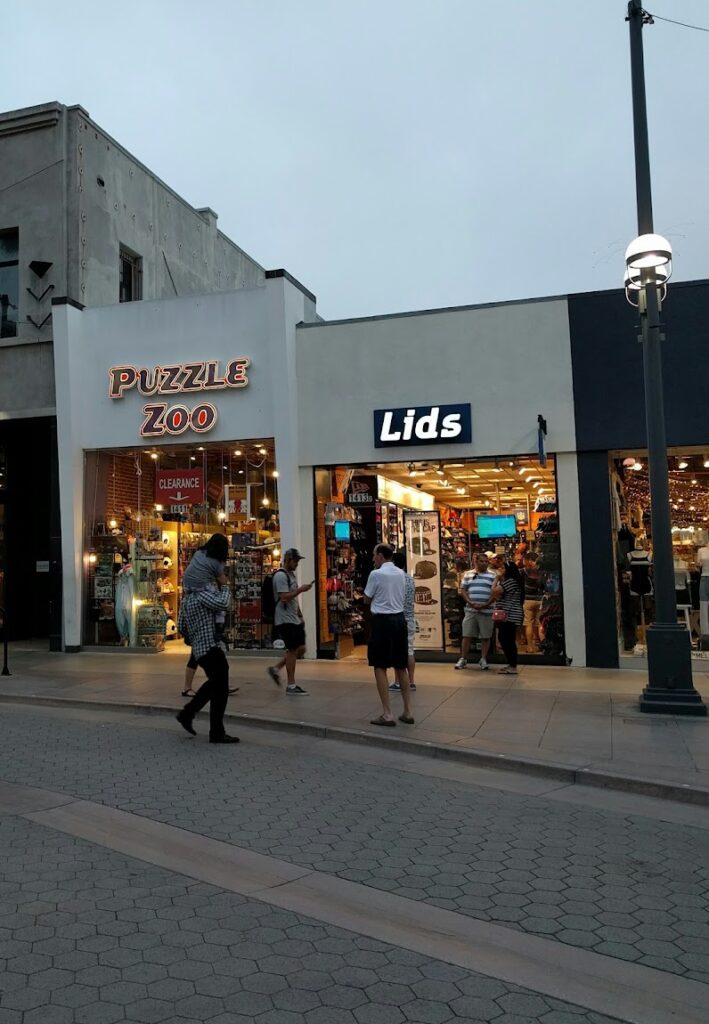 lids santa monica 90401 709x1024