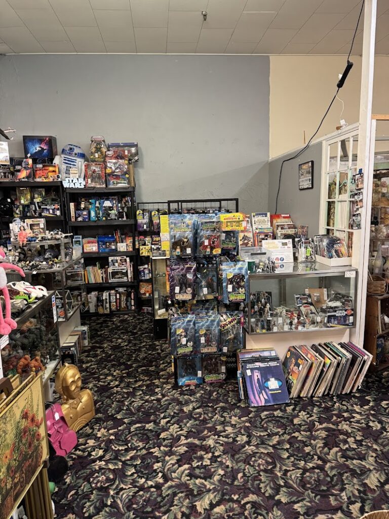 lightside collectibles redlands 92373 768x1024