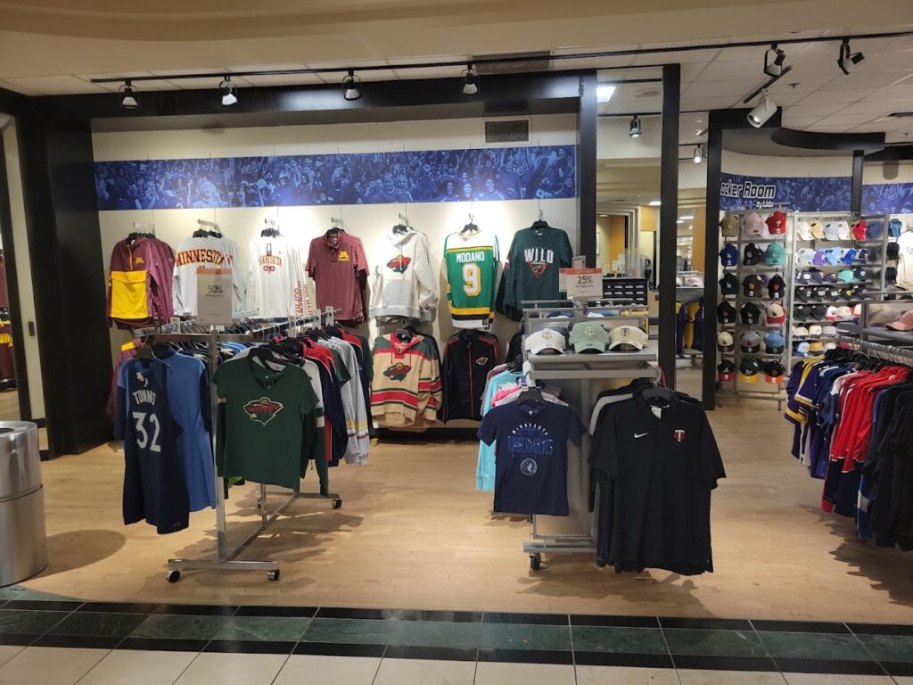 macy s locker room by lids bloomington 55435 1024x768