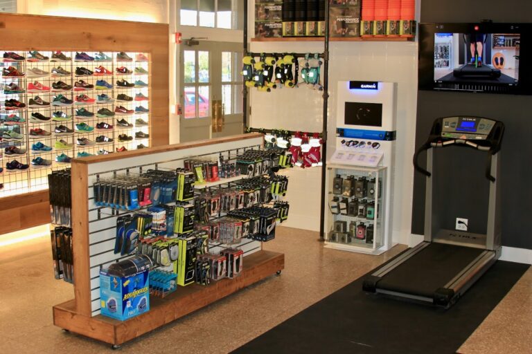 naperville running company wheaton wheaton 60187 768x512