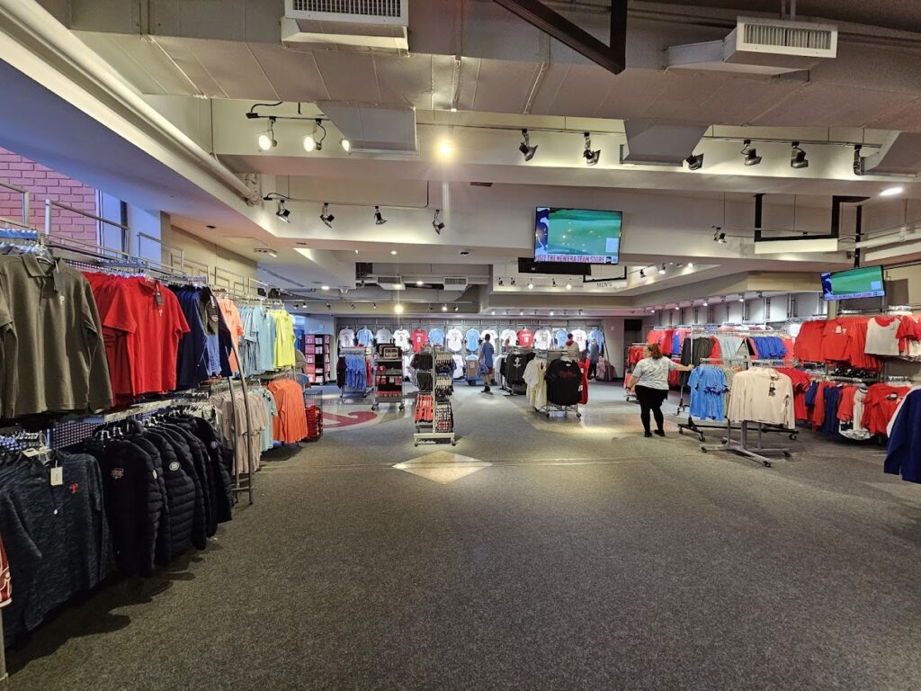 new era phillies team store camden 19148 1024x768