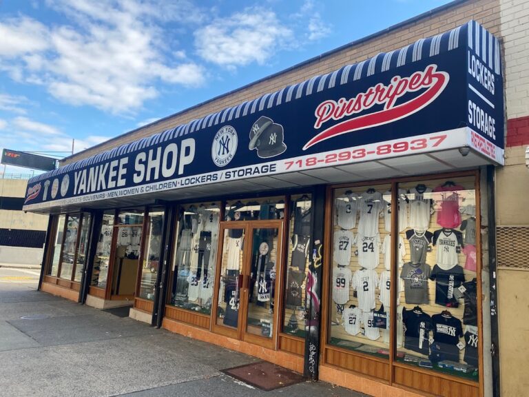 pinstripe collectibles yankee shop bronx 10452 768x576