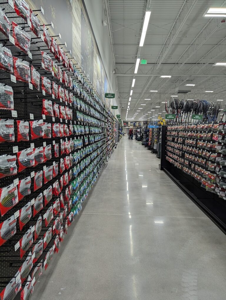 sportsman s warehouse wausau 54401 768x1020