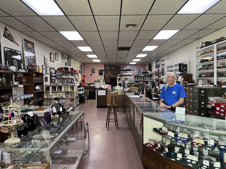 the coins collectibles shop kenner 70065 768x576