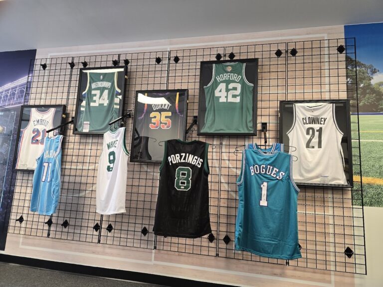 trashtalkerz sports memorabilia spartanburg 29307 768x576