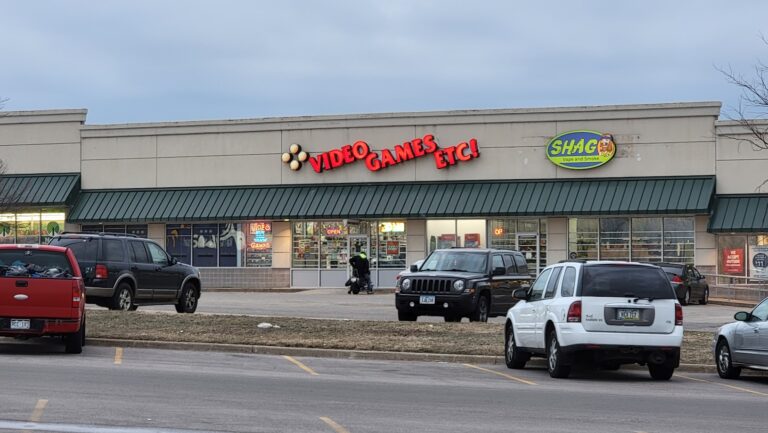 video games etc cedar rapids 52404 768x433