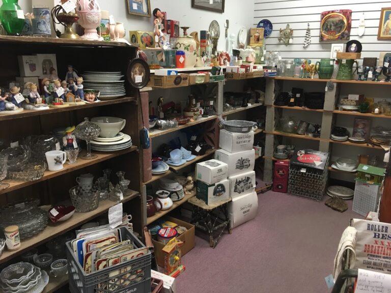 vintage village antique mall lincoln 68510 768x576